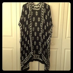 Lightweight Printed Kimono